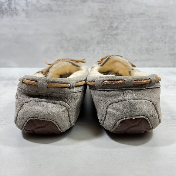 Ugg Dakota Moccasin Fur Lined Slippers - Women's Size 6 - Picture 4 of 8